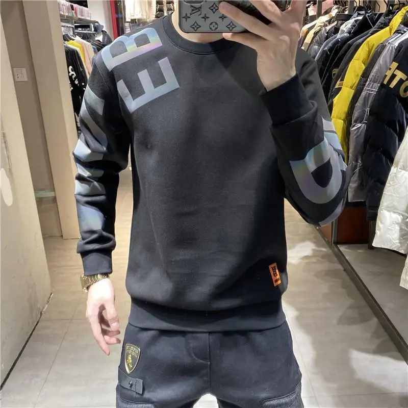 

2020 Winter New Wear Men's Leisure Trend Colorful Letter Crewneck Backing Shirt Tide