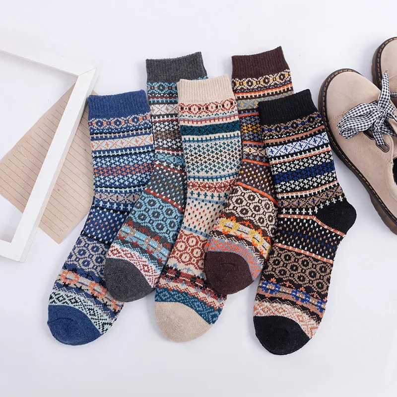 5 Pairs Winter Wool Socks for Women Thick Warm Retro Fashion Casual Soft Cotton Knit Socks Cold Weather Snow Boot Socks