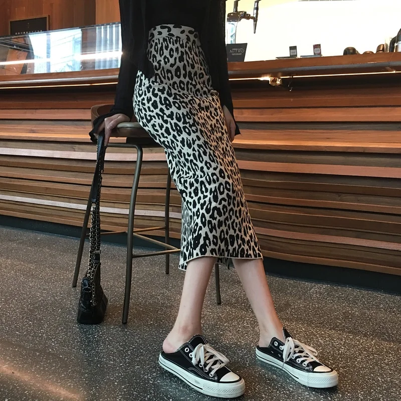 

2021 Women Autumn Winter Skirt All-match Printed Leopard Split Mid-length Skirt Print Female Fashion High Waist Knitted Skirt
