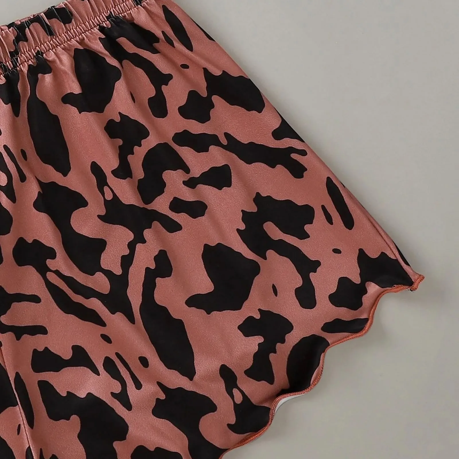 

New Sexy Pijamas Women Pajama Set Silk Home Suit Animal Print Summer V Neck Pyjama Woman Strao Loose Sleepwear Satin Femme