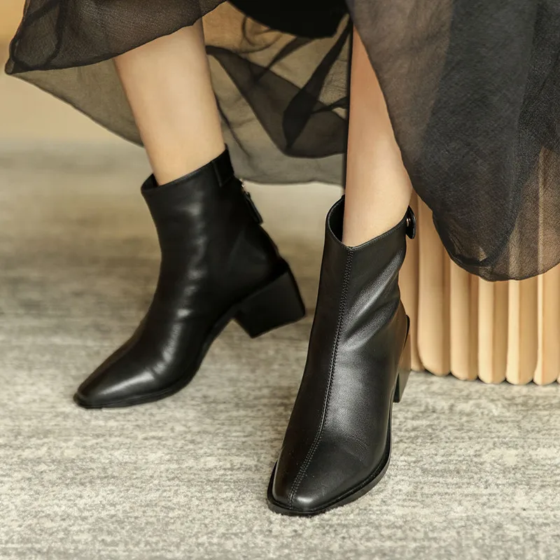 

FEDONAS Back Zipper Chelsea Boots 2021 Winter Genuine Leather Thick Heels Shoes For Women Metal Rivets Working Ankle Boots