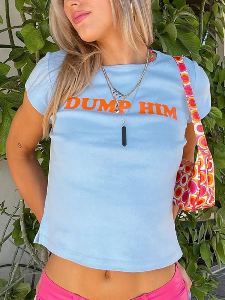 

Женская футболка с коротким рукавом, круглым вырезом и принтом букв