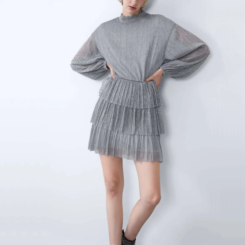 Осеннее и зимнее женское платье повседневное однотонное с высоким воротником