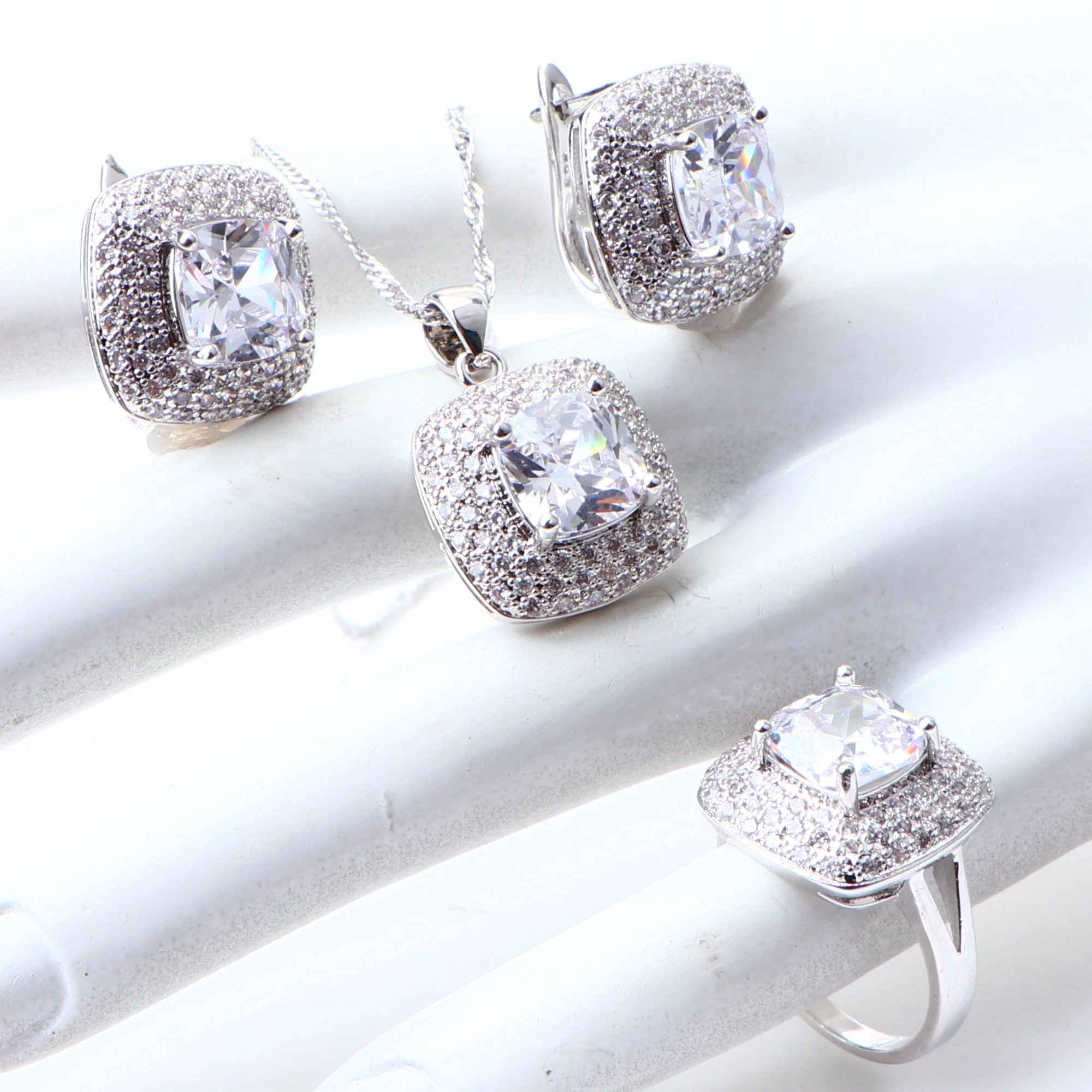 Набор свадебных украшений из серебра 925 пробы с белым цирконием серьги камнями