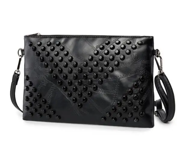 2020 New European and American Trend Handbag Personality V-shaped Studded Shoulder Messenger Bag Women | Багаж и сумки