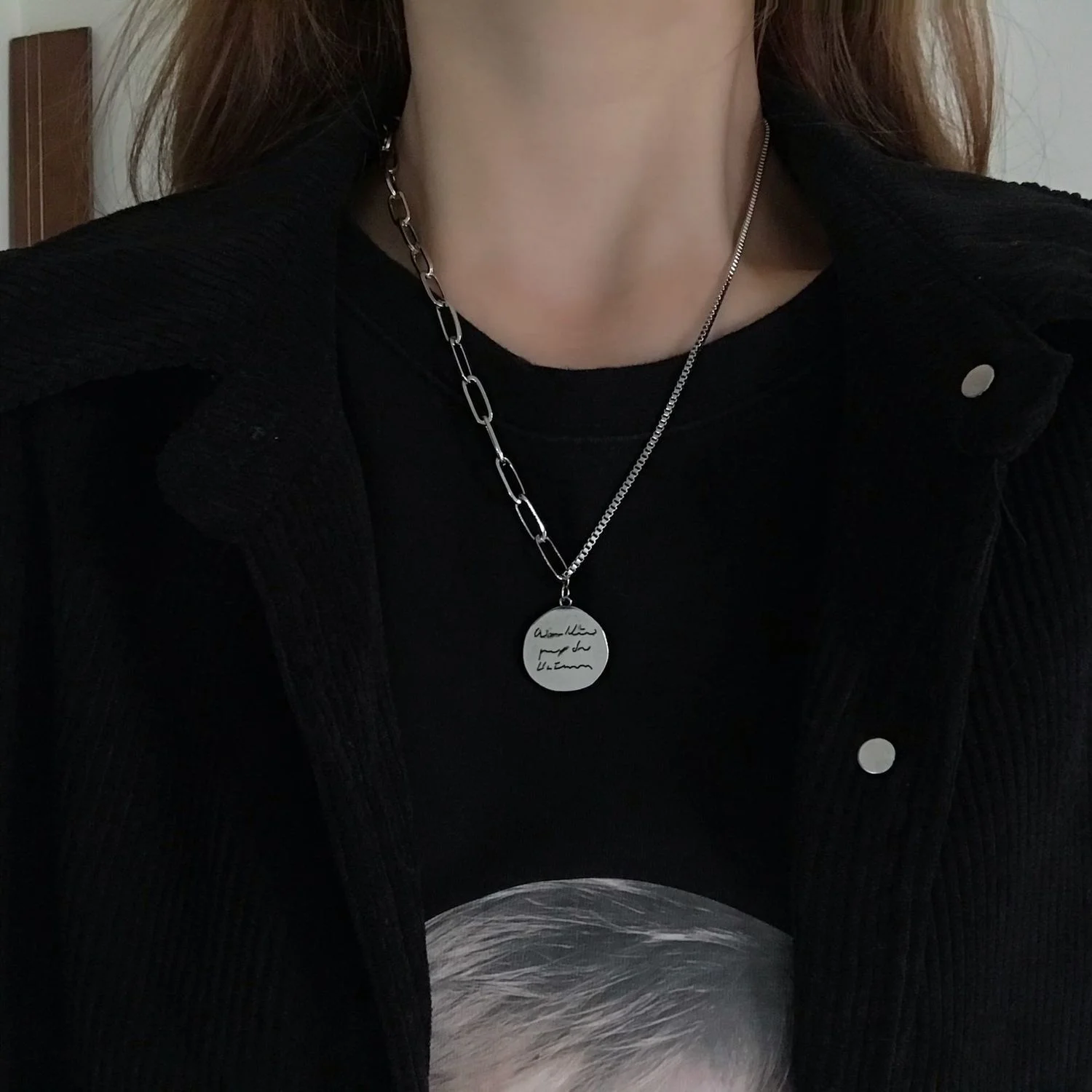 

Titanium steel non fading ins Necklace women's fashion cool personality clavicle chain light luxury minority pendant men's hip