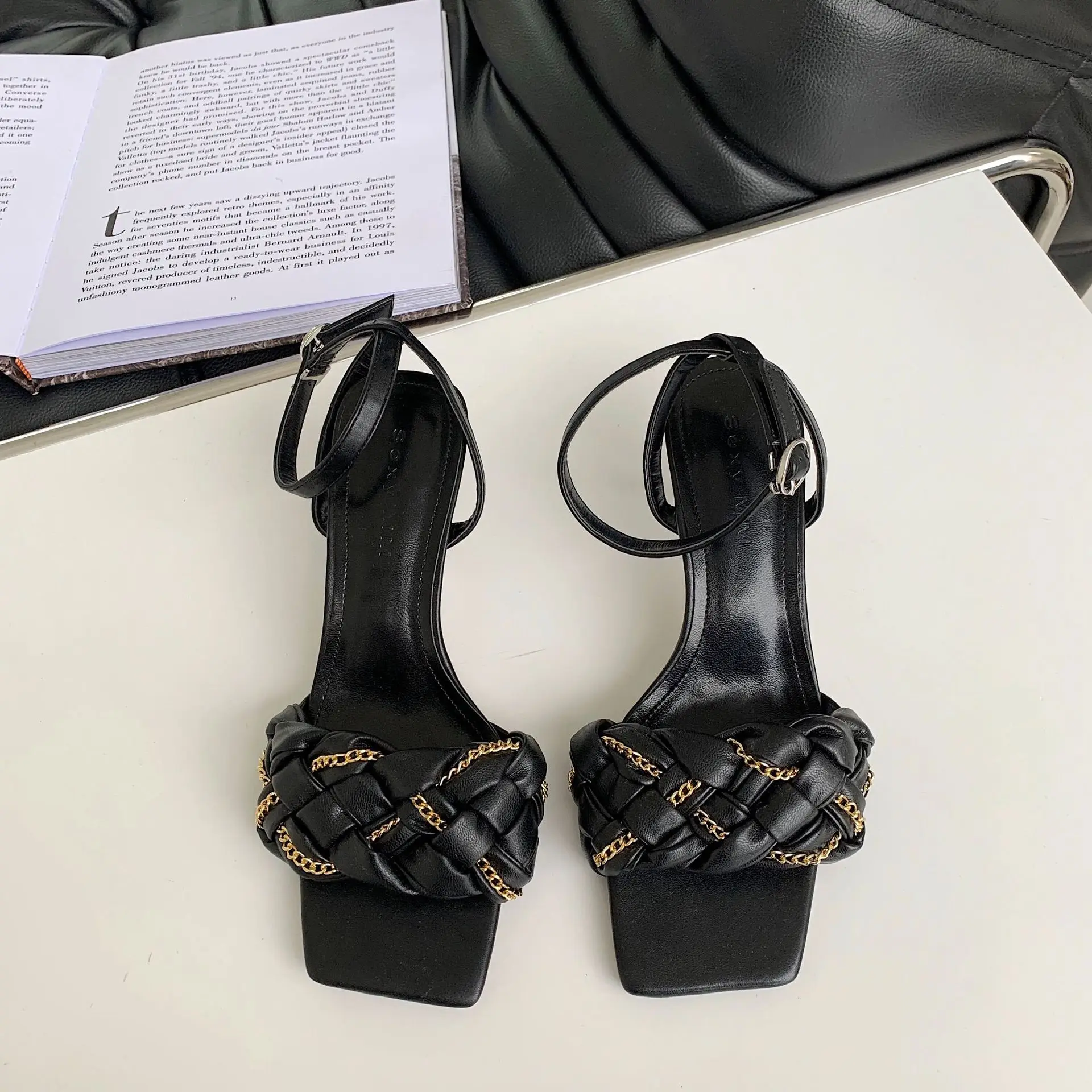 

2021 new mesh red metal chain woven high heels with open thin heel, square head and sandals