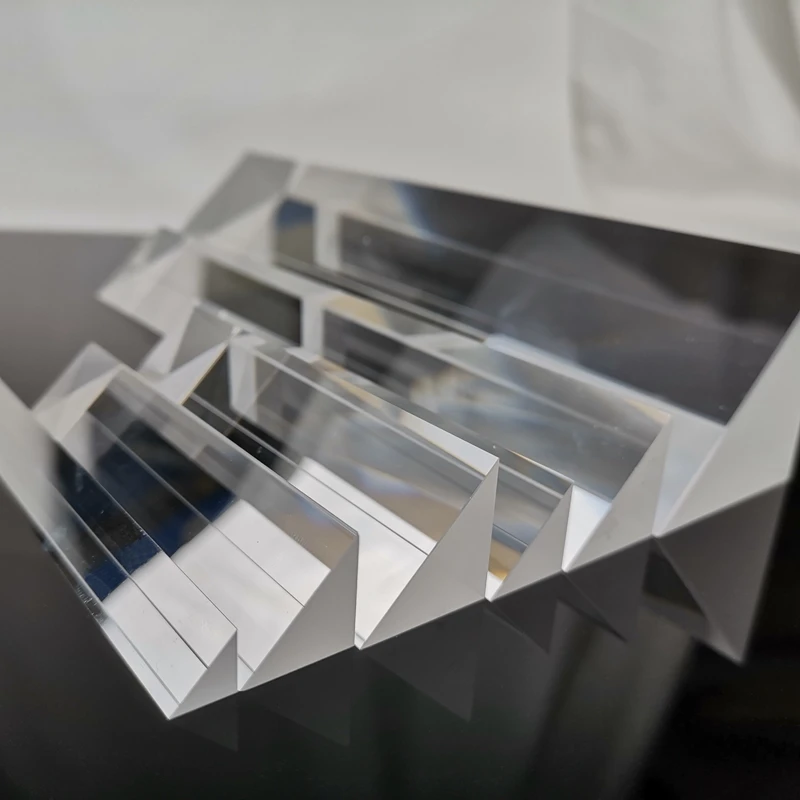 

Factory Customized 30*30*20 Right Angle Prism Material K9 Refraction Prism Optical Glass Reflection Prism