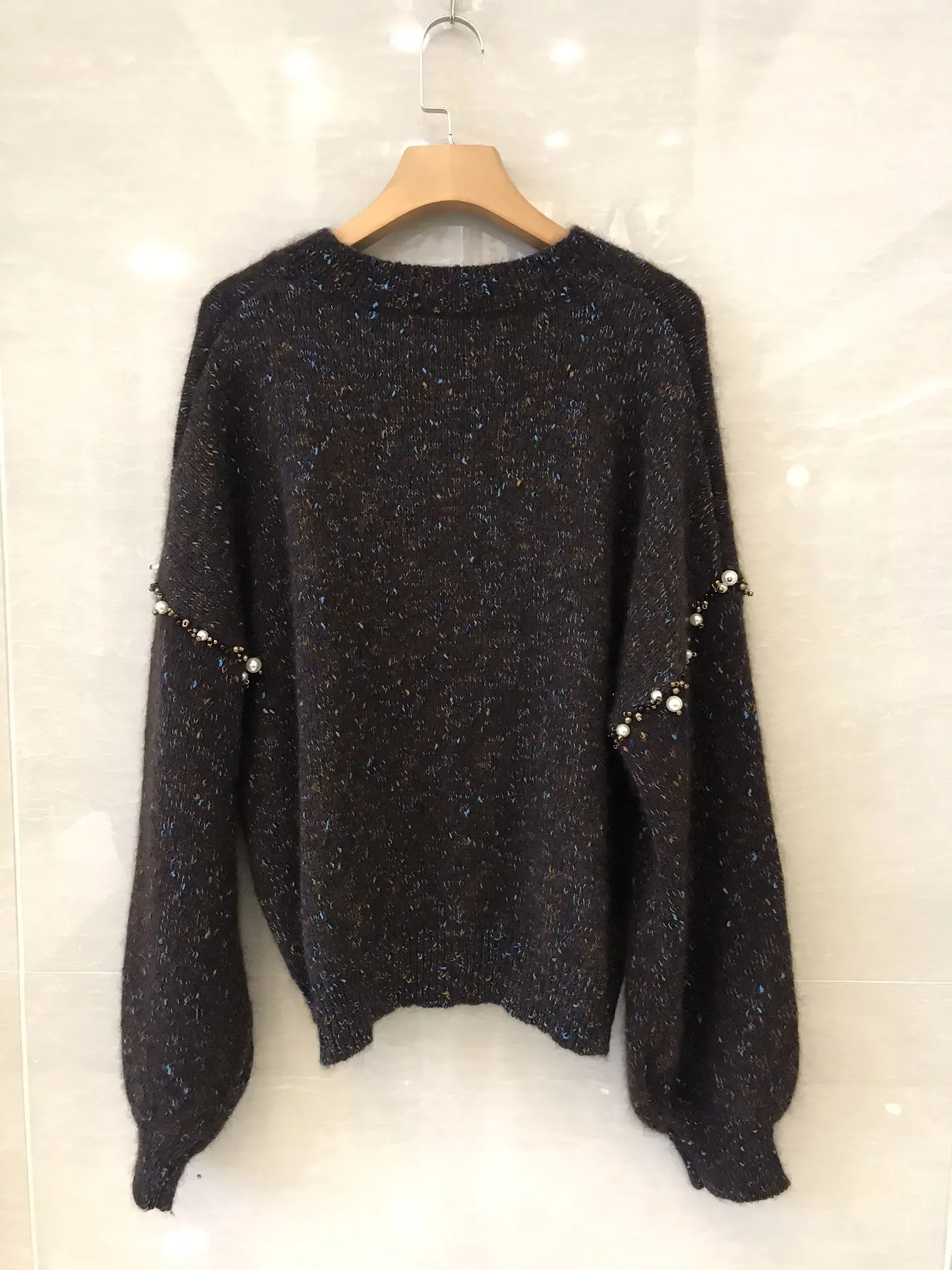 

fashion ladies 2021 new long sleeve sexy casual cuff stitching pearl sweater 1102