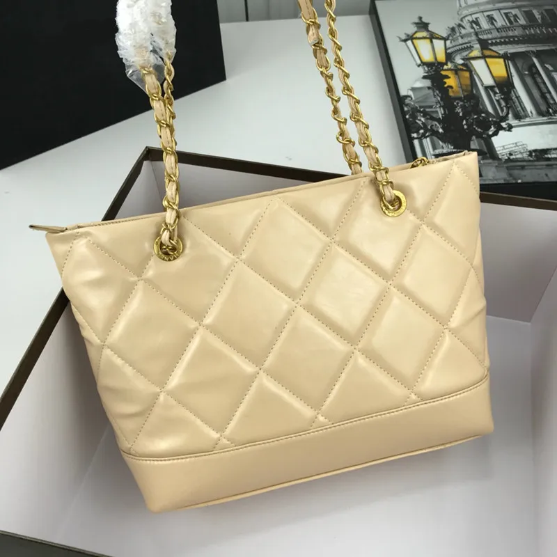 

2021 new luxury high quality smooth leather famous designer gold chain women's shoulder bag