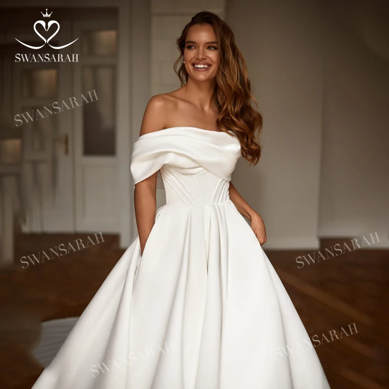 Женское атласное свадебное платье со шлейфом без рукавов | Свадьбы и торжества