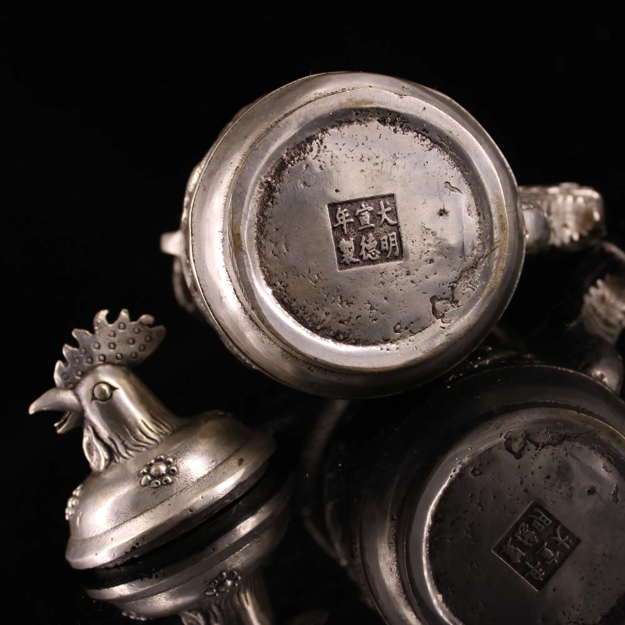 

Home Decor 6"Tibet Buddhism Temple Old Bronze Gilt silver Gem Erlong play bead hip flask Rooster head cover kettle teapot