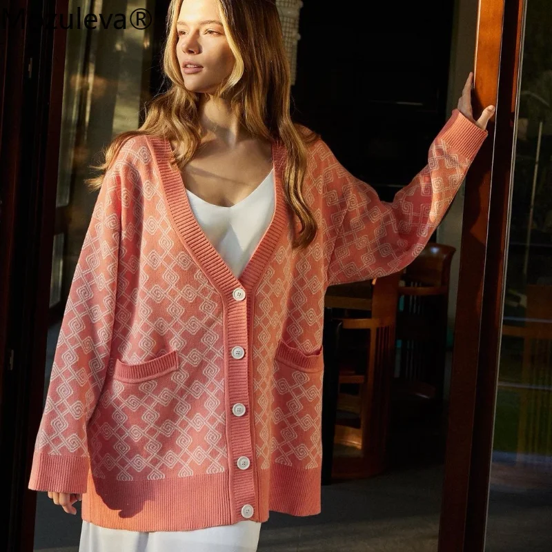 Женский клетчатый кардиган оверсайз с длинным рукавом и V-образным вырезом |