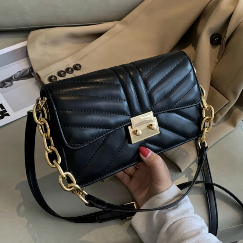 

Fashion Crocodile Pattern Baguette bags MINI PU Leather Shoulder Bags For Women 2020 Chain Design Luxury Hand Bag Female Travel