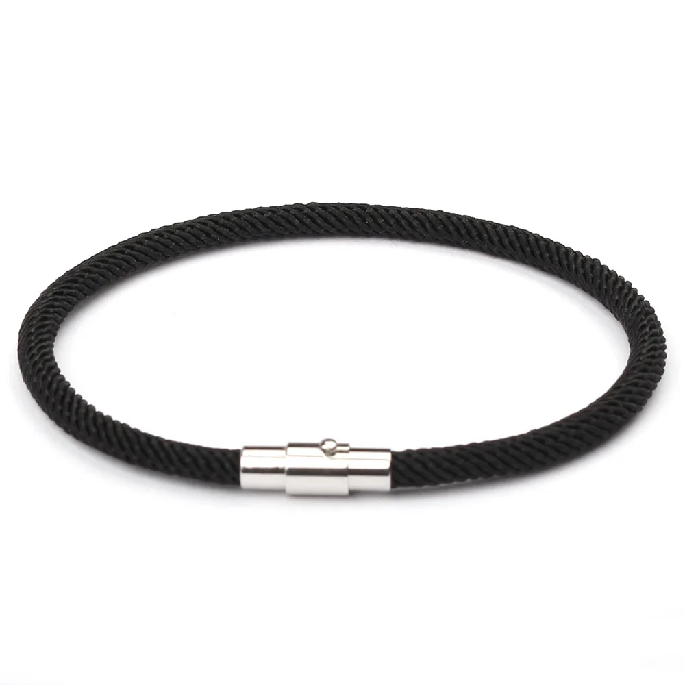 Браслет с красной нитью для женщин и мужчин серебристого цвета магнитной