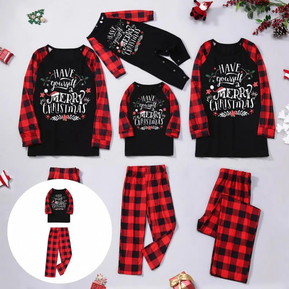 

Festive Merry Christmas Letter Print Xmas Pajamas Set Skin-friendly Christmas Parent-child Set Loose Fit for Daily Wear