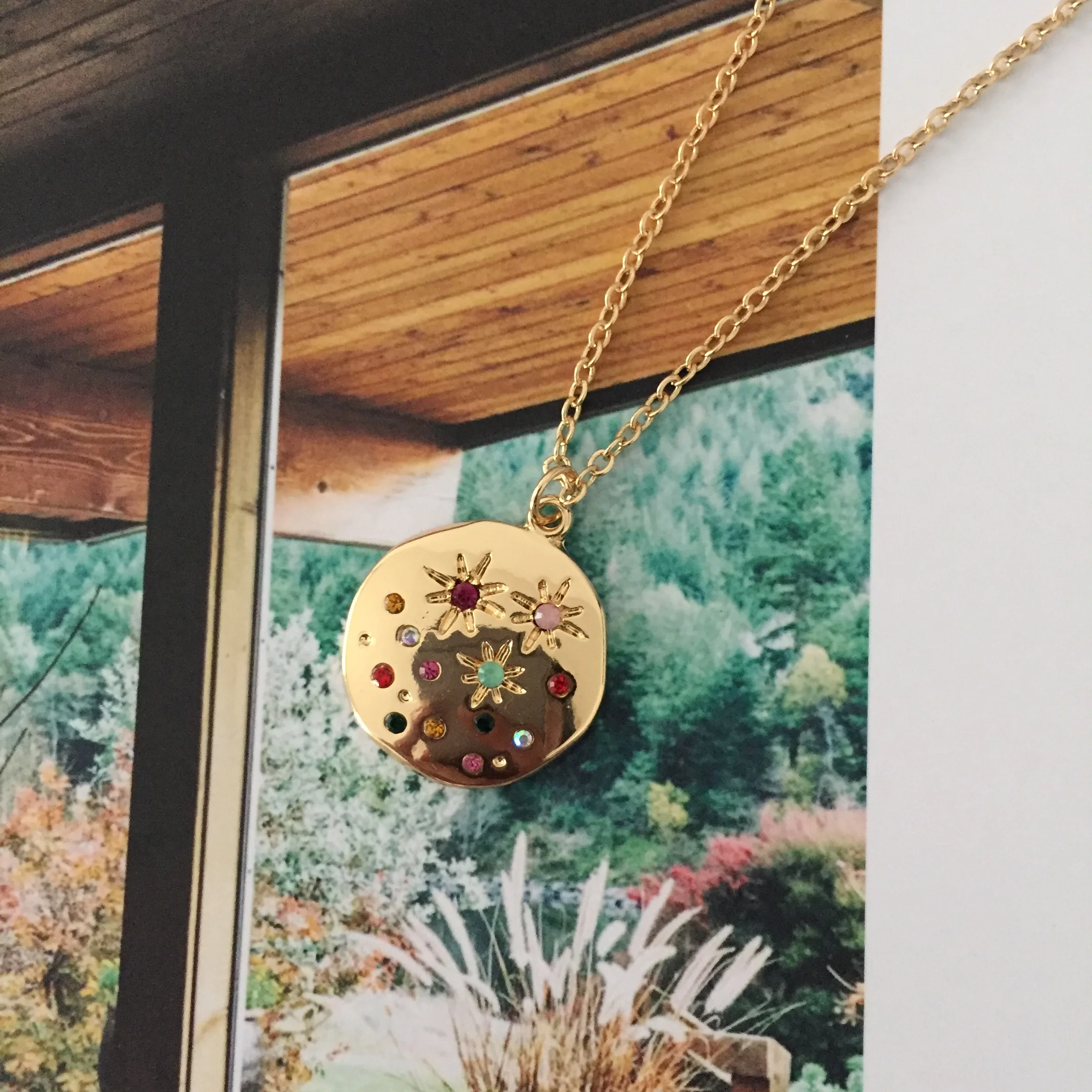 Набор из круглых серег и ожерелья с подвеской многоцветный камнем подарок для