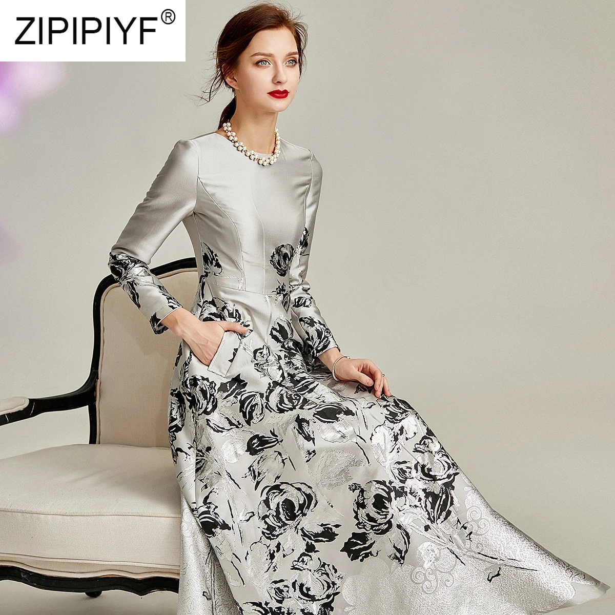 Женское жаккардовое платье с длинным рукавом круглым вырезом и цветочным