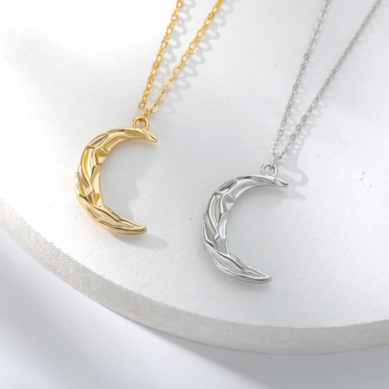 

Fashion Silver Irregular Concave-convex Surface Moon Necklace Female Clavicle Chain Crescent Necklace Jewelry