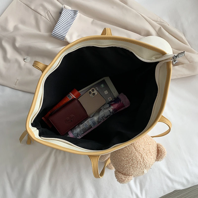 

YILIAN Lady's bag new simple leisure tote bag western style versatile one-shoulder bag lovely bear canvas bag