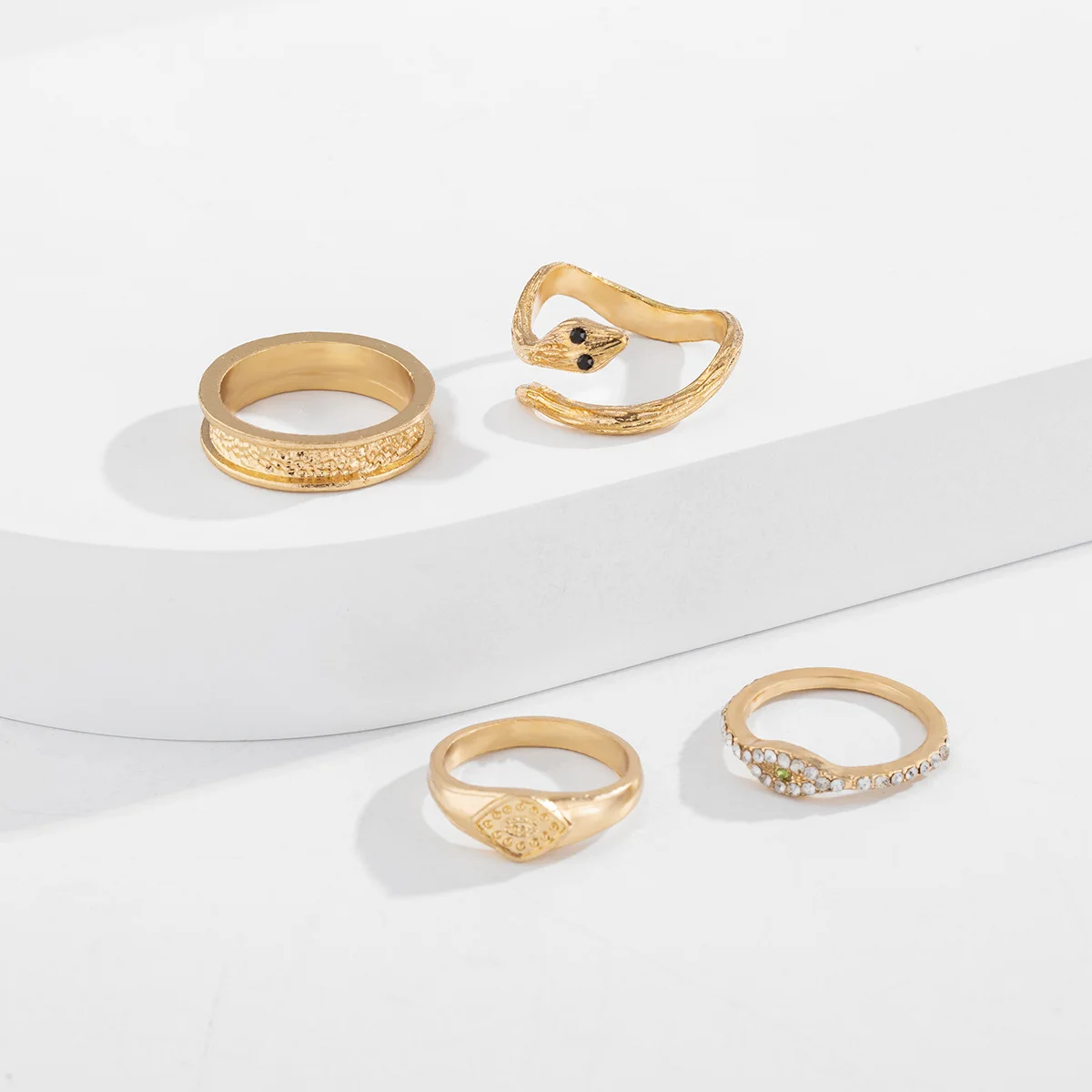 

Simple Fashion Lady Irregular Punk Snake Joint Ring Retro Personality Diamond Fashion Ring Set