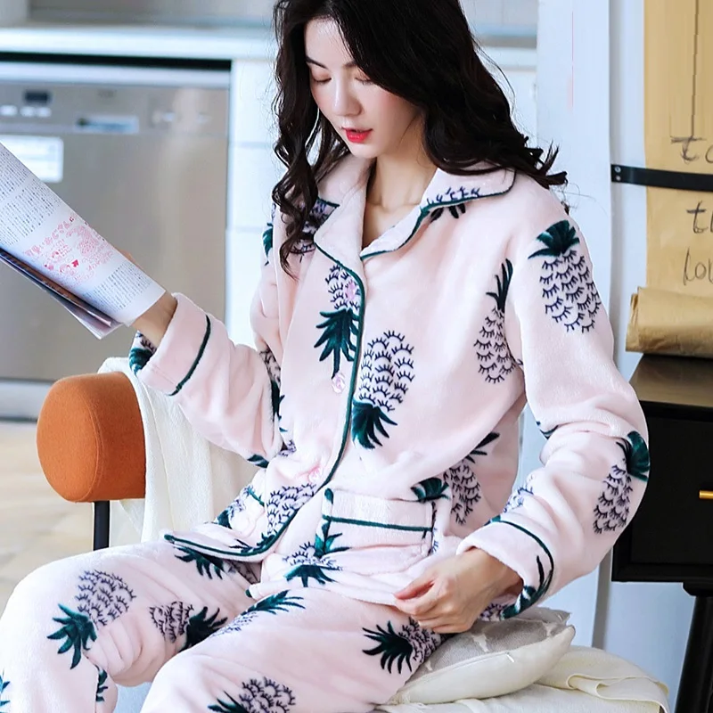 

H5835 Coral Velvet Ladies Pajamas Suit Plus Velvet Thick Pineapple Printed Sleepwear Autumn Winter Cute Flannel Loose Nightwear