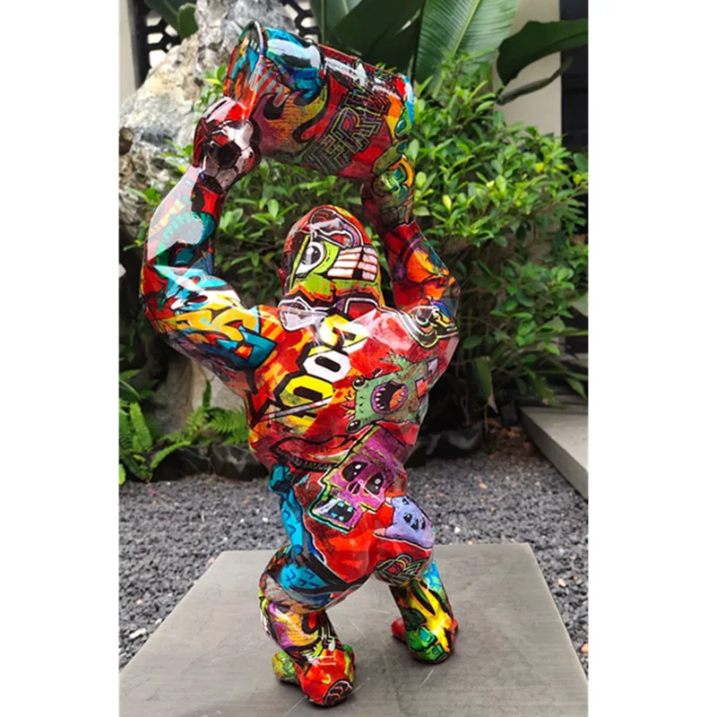 

COOL SHINY MONKEY KING KONG GORILLA DECORATION WILD KING KONG LIFTING OIL BARREL STATUE PRESENTroom Art Statue