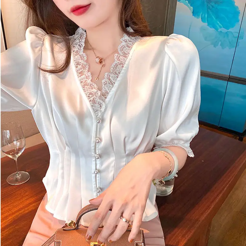 

2021 Fashion Puff Sleeve Shirts Women High Waist OL Blouses Casual Lace Patchwork V Neck Blusas Female Solid Tunic Tops Q383