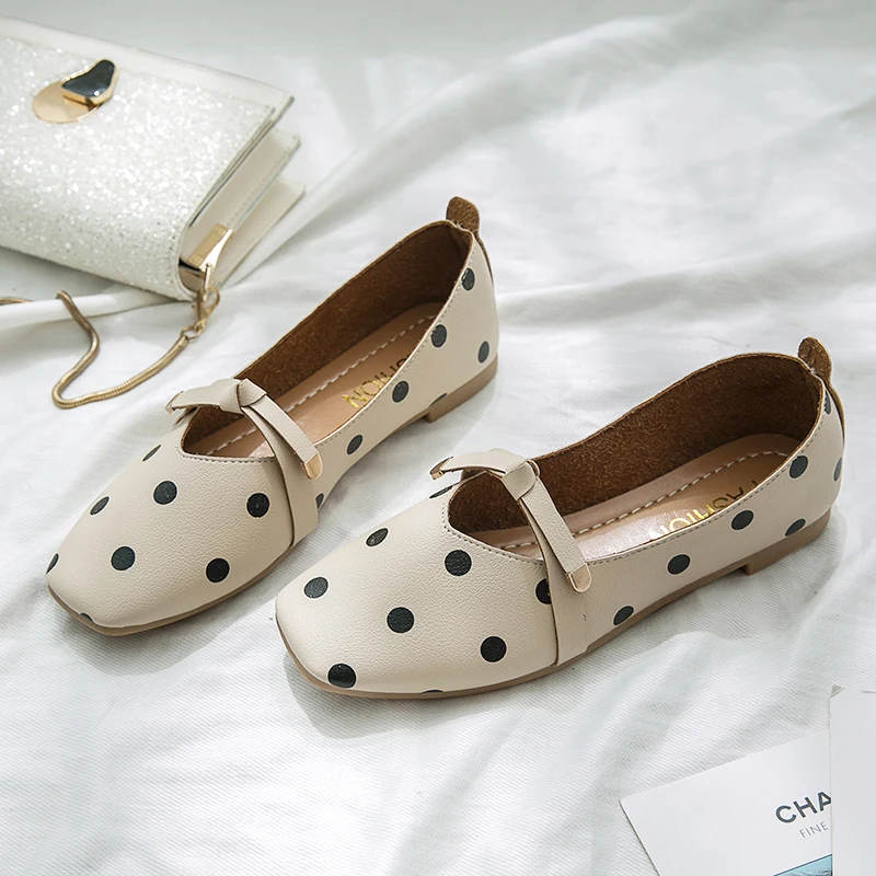 

Туфли на плоской подошве для женщин 2020 новая дизайнерская обувь из искусственной кожи; Женская обувь на плоской подошве с закрытым носком с ...