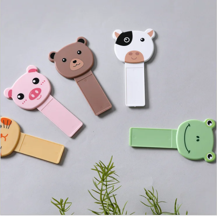 

Toilet lid portable device cartoon toilet lid lifter toilet handle uncovering device flip device