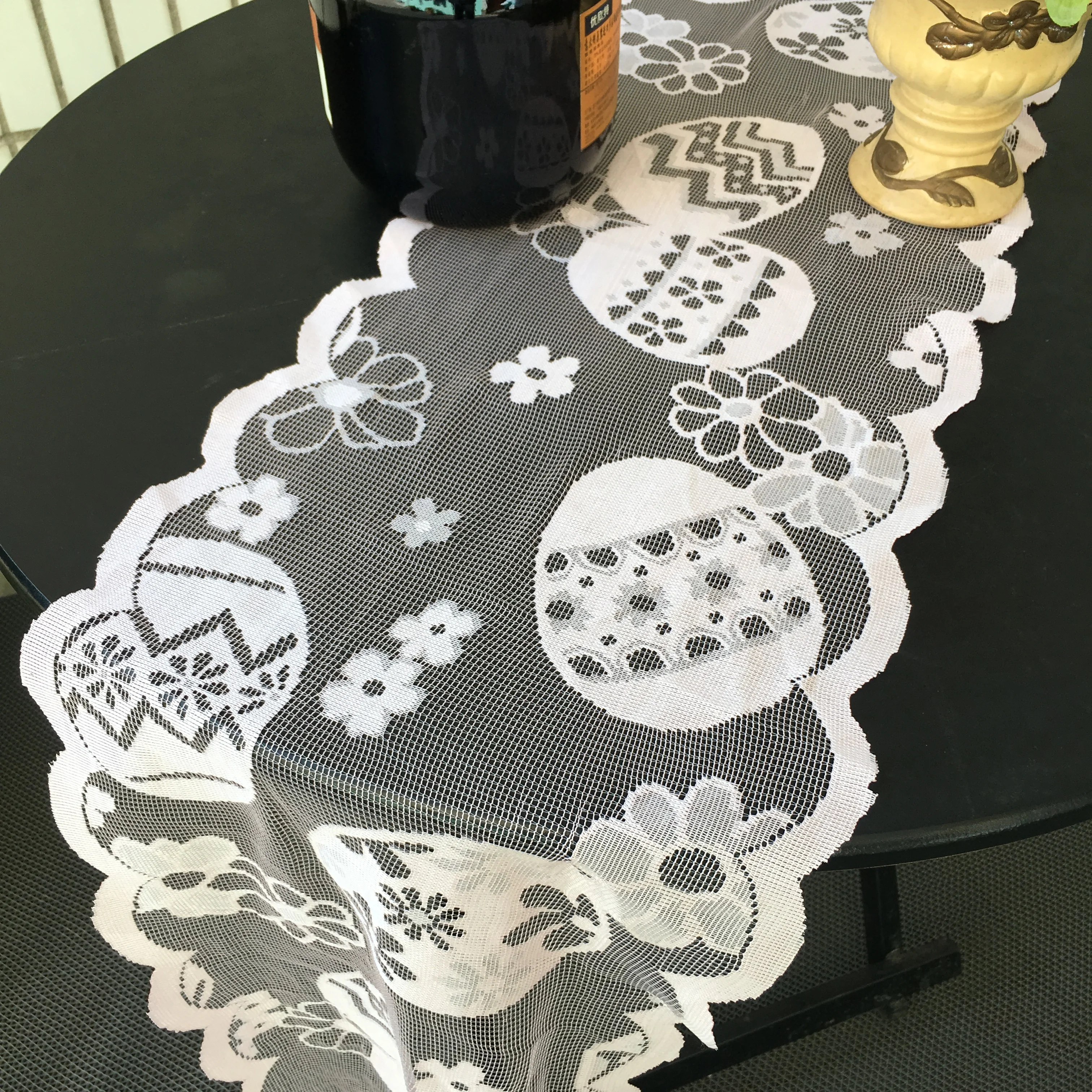 Пасха Настольная дорожка яйцо Кружевная салфетка белого и синего цвета розовое