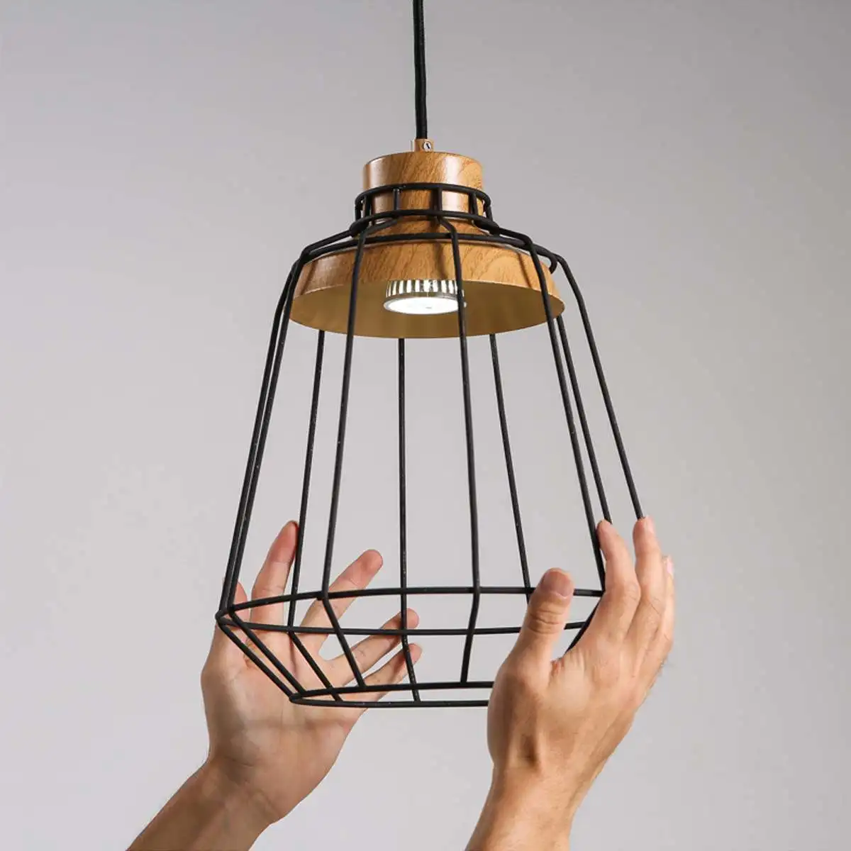 

Modern Nordic Wood Pendant Lights Black Iron Retro Loft Cage Pyramid Pendant Lamp Industrial Metal Hanging Lamps Cage