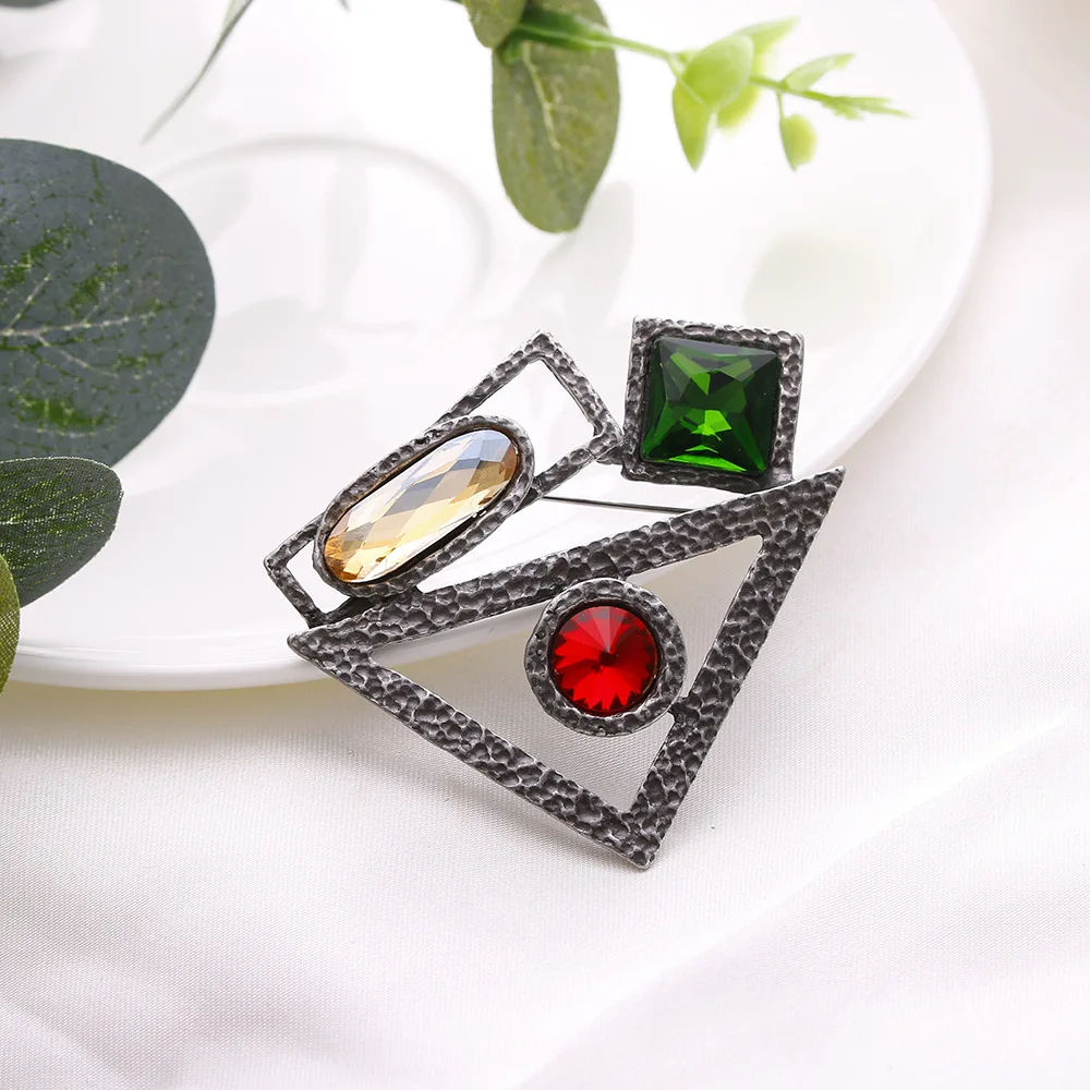 Брошь для балета с красными бусинами стразами и юбкой Ювелирное Украшение шарфа