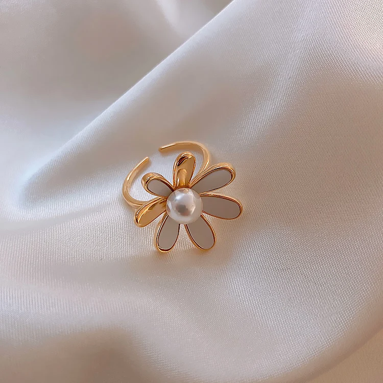 

Simple Daisy Flower Rings For Women And Girls 2020 New Jewelry Korean Open Ring Adjustable Bijoux Gifts