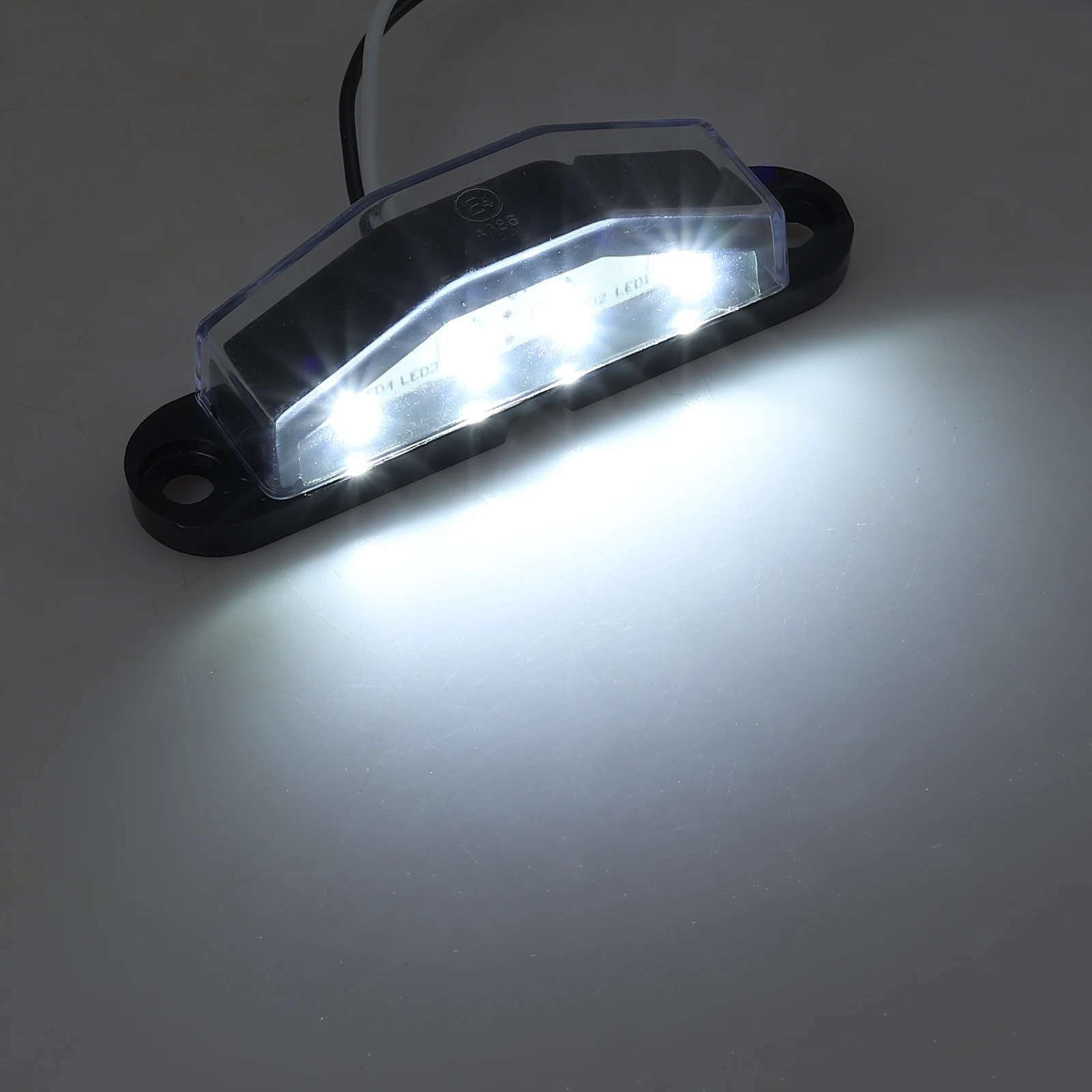 Авторозетка 2 шт. подсветка номерного знака s 4 светодиода 12 В 24 для автомобиля