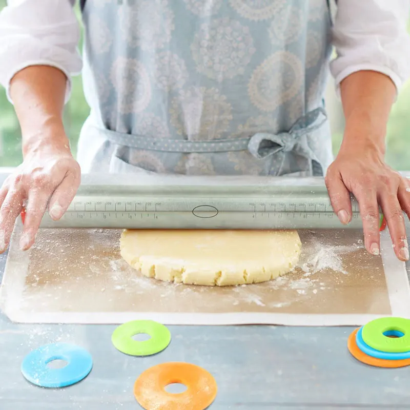 1 набор из нержавеющей стали с 4 регулируемыми кольцами. Ролик для теста
