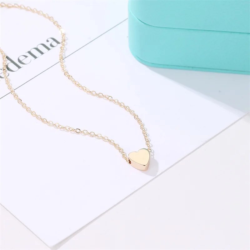 

Women's necklace Heart Pendant Necklace Gold Fashion Jewelry