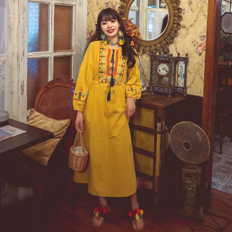 

Плёночное богемное фольклорное платье с вышивкой на талии и кисточками, четырехцветное праздничное платье из хлопка и льна