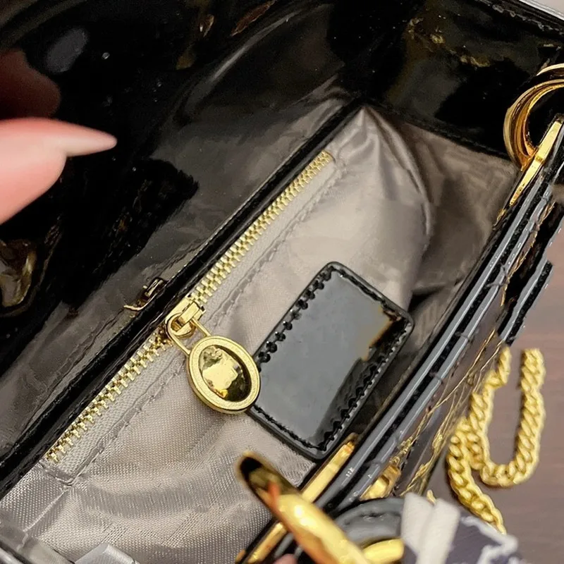 

116400 2021 new fashion ladies handbag trendy wild ladies shoulder bag messenger bag bag for women