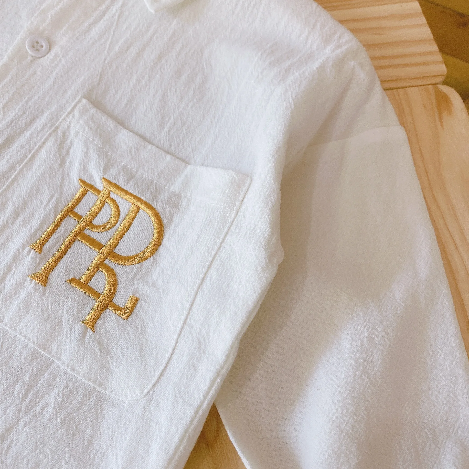 Детские рубашки для мальчиков белые топы с длинным рукавом золотистой нитью и