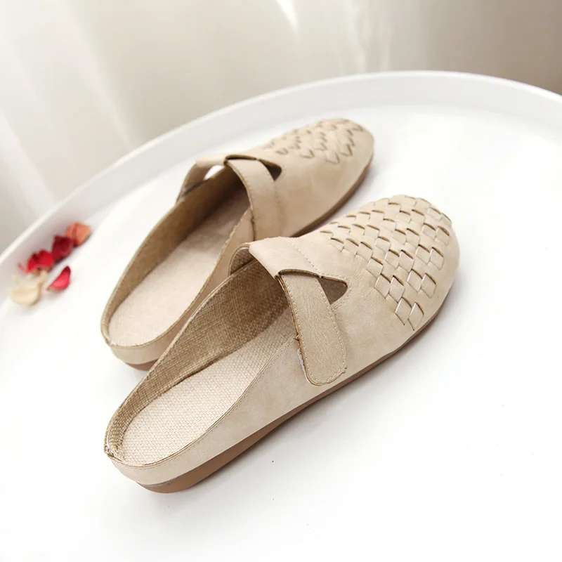 Careaymade-Summer new Women's flat bottomed Retro shoes with Baotou half weave slippers on the outside soft sole Lazy shoes