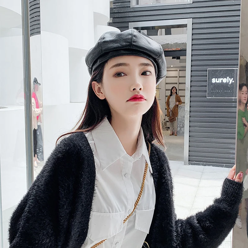 Берет Foux осенне-зимний женский из искусственной кожи Однотонный черный