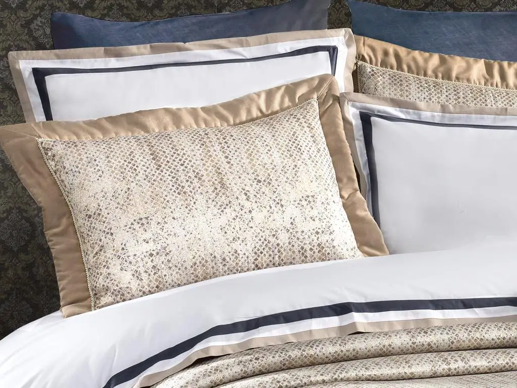 

The ruins Double Personality Nevresimli Bed Cover Beige