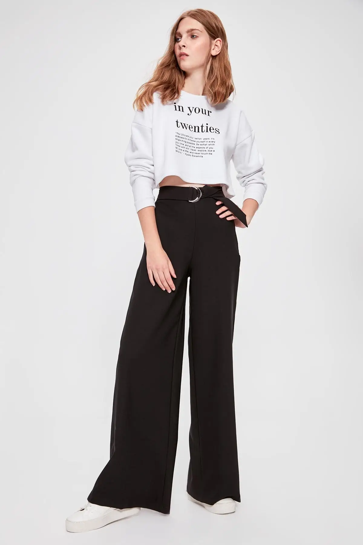 Черные штаны со шнуровкой TWOAW20PL0353 Trendyol