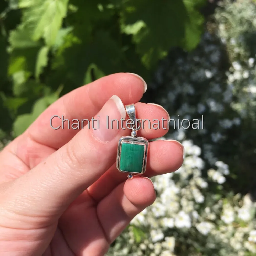 Множество вариантов Chanti Международный чистый Радужный Лунный камень