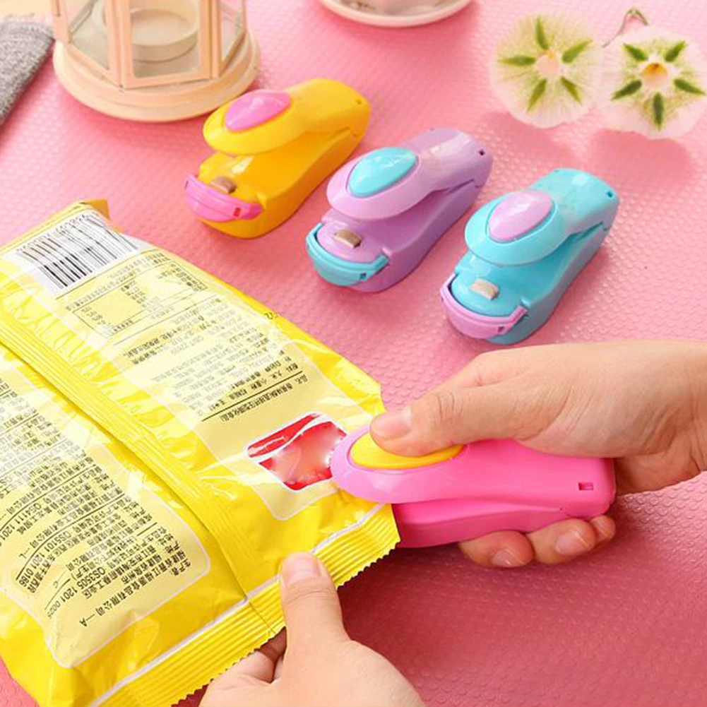

Mini Portable Bag Clips Home Electric Heat Sealing Machine Ceramic Impulse Vacuum Bag Sealer Capper For Packing Plastic Bag Clip