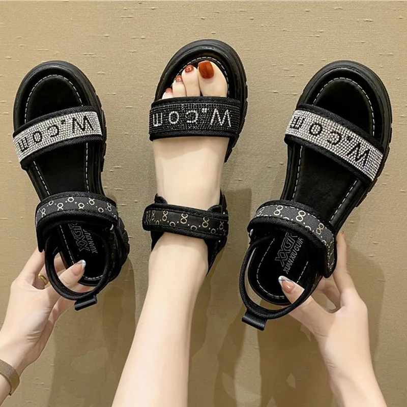 

2021 Korean Style Women's Sandals Summer New Fashion Diamond Beach Shoes Women's Casual Thick Soled Sandals Female Sandals