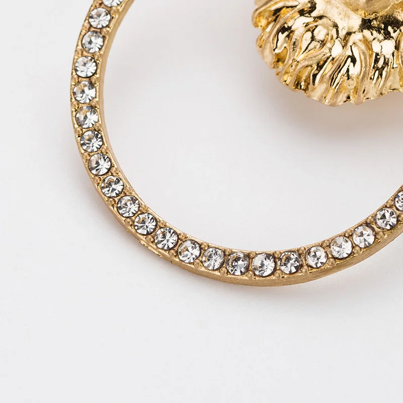 

Fashionable and Changeable Antique Gold Lion Pattern Dangle Earrings Geometric Retro Street Patting Personality Punk Jewelry