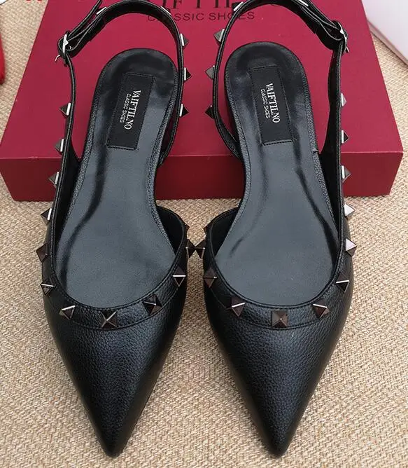 Классические Брендовые женские туфли на плоской подошве черные открытые