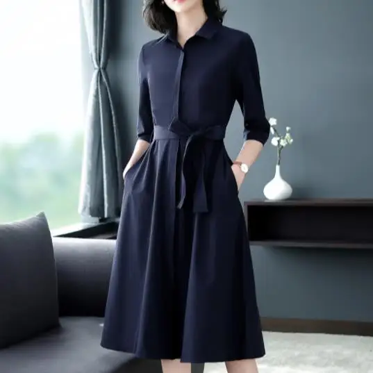 Короткое Темно-синее платье-рубашка с отложным воротником и поясом-бантом для